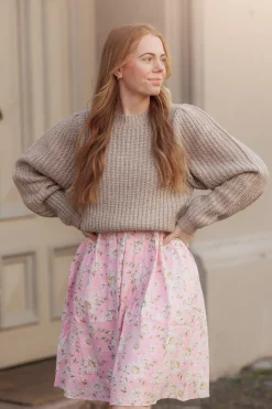 Leah Genser - Beige